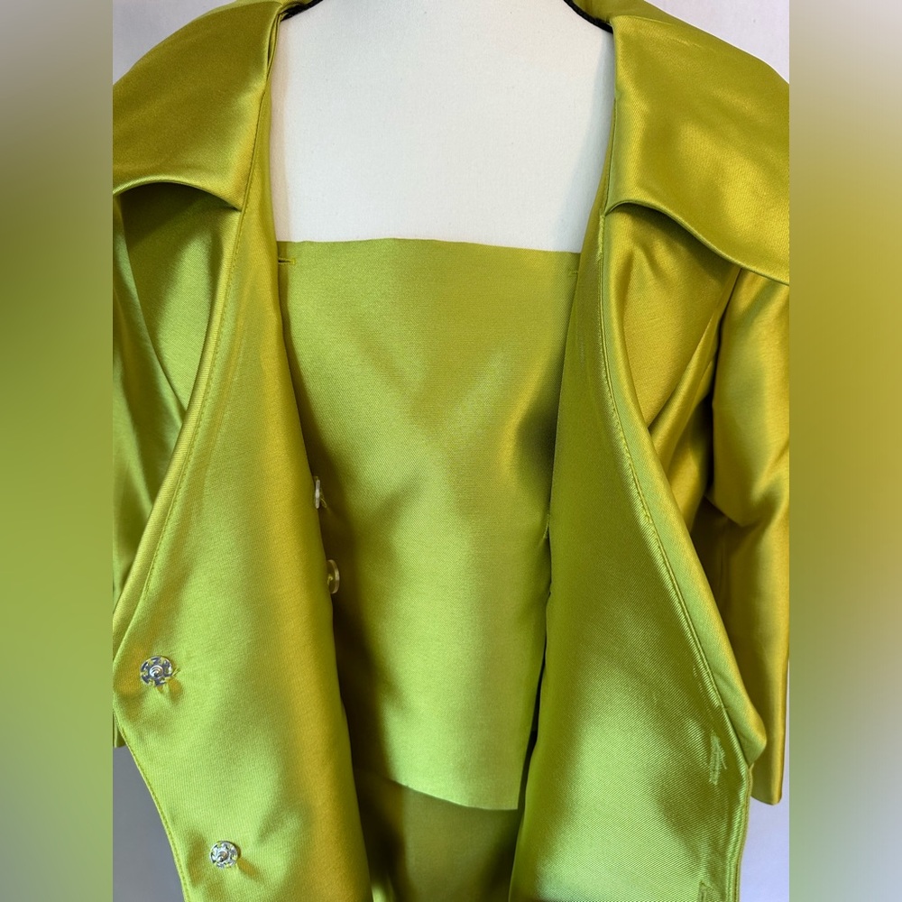 Lily & Taylor New York GORGEOUS LUXURY Women’s Suit 2 pcs Size 6 . Couture - Picture 8 of 17